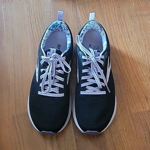 Brooks Revel, Women's 9.5, black/light purple